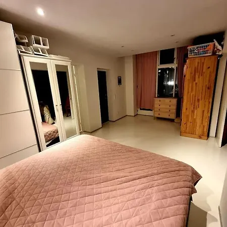 Norrebro Oasis - With 2 Cats - Families Only Appartement *